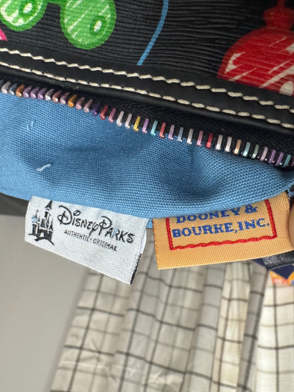 Dooney & Bourke Disney Rare 10th Anniversary Mickey Balloons Barrel Satchel Bag - Picture 7 of 12